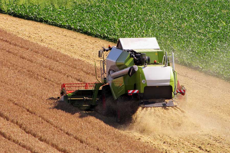 Kompetenznetzwerk-Ernaehrungswirtschaft Mähdrescher